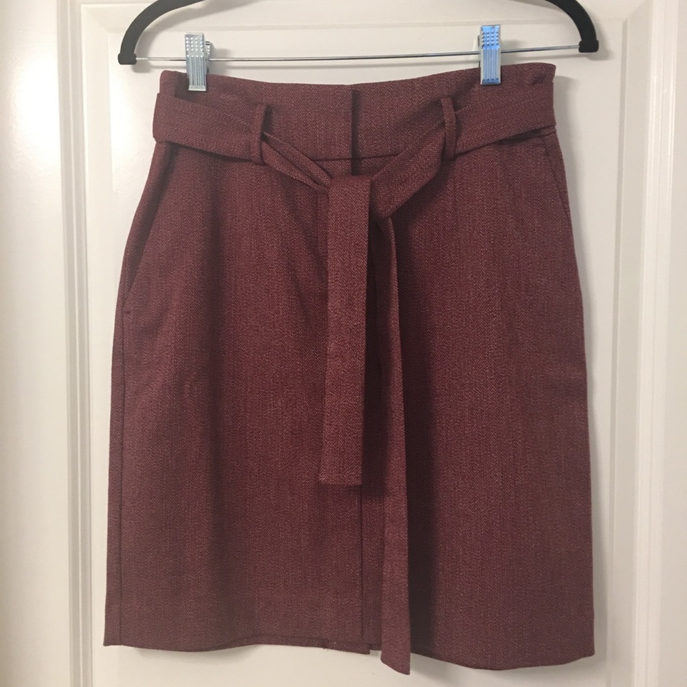 Flowy Belted Skirt, Perfect for Fall ๐๐ซโ๏ธ - Picture 3 of 5